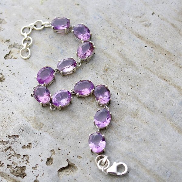 KITREE NATURAL AMETHYST CRYSTAL BRACELET 8MM ROUND SHAPE FOR UNISEX (COLOR  PURPLE)