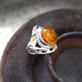 Indian silver and amber stone ring S6