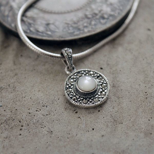 Silver pearl and marcasite stones Indian pendant