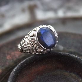 Indian silver and blue corundum stone ring S7