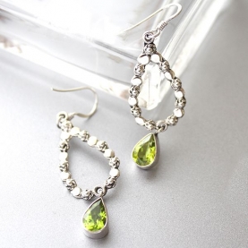 Indian silver and peridot gemstones earrings