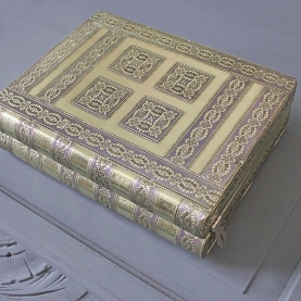 Indian wooden jewelry box golden