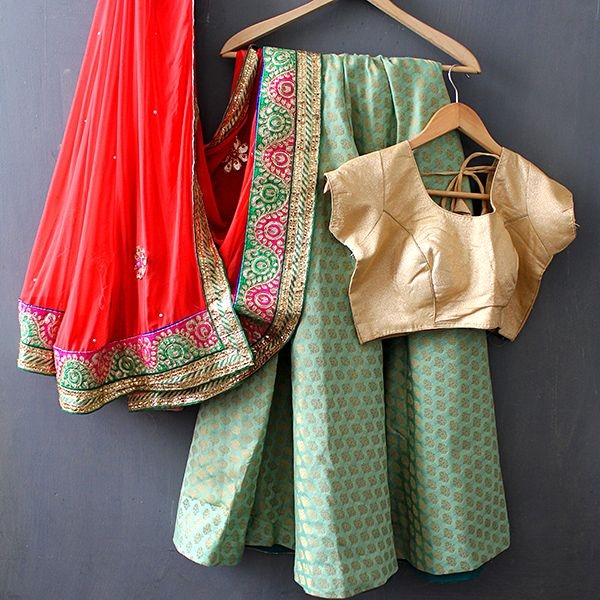 Indian skirt Lehenga with Chuni red and green