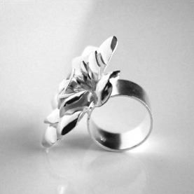 Indian silver ring Rose T57