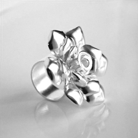 Indian silver ring Rose T57