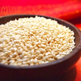 https://www.pankaj-boutique.com-t/indian-white-sesame-seeds.jpg