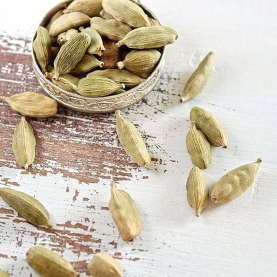 Cardamom seeds Green