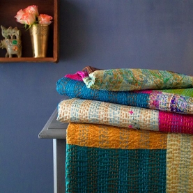 Dessus de lit indien Kantha artisanal patchwork