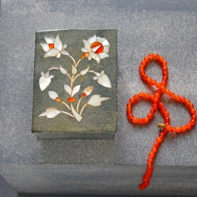 Indian handicraft inlaid marble box black