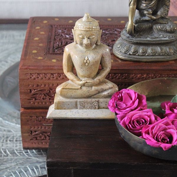  Statue de Bouddha en marbre