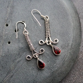 Indian silver and garnet gemstones earrings