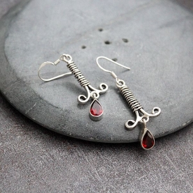 Indian silver and garnet gemstones earrings