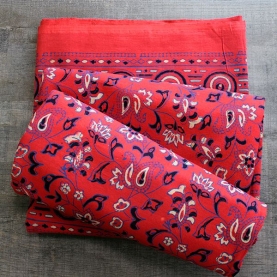 Couvre-lit indien imprimé artisanal rouge et bleu