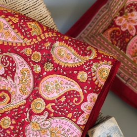 Indian printed bedsheet + pillow Maroon and pink