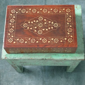 Coffret à bijoux indien en bois décoré