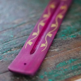 Incense stick wooden stand Trefoil magenta