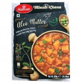 Plat indien pommes de terre cuisinées Aloo mutter