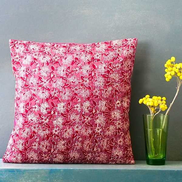 Housse de coussin indienne Kantha bordeaux L40