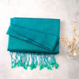 Nepalese handcrafted scarf Chakra green