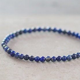 Bracelet with lapis lazuli stones