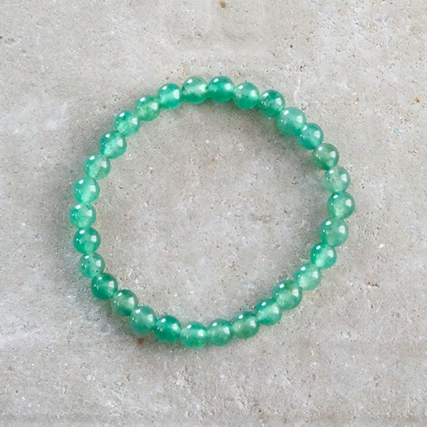 Bracelet with aventurine stones