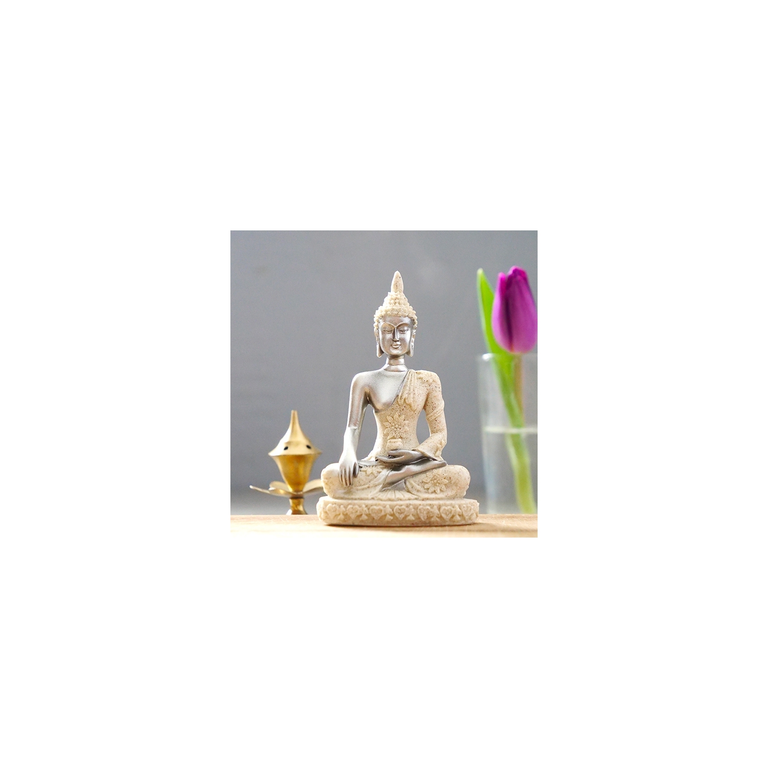 Statue Bouddha thaï en méditation argenté