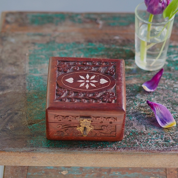 Indian wooden carved jewelry box L10