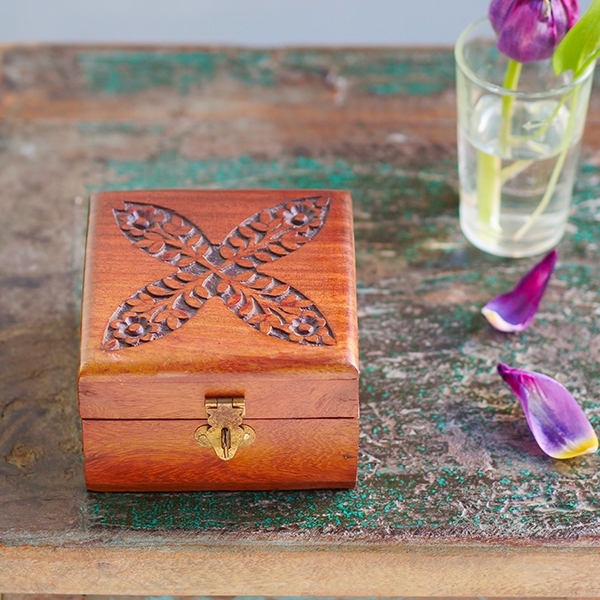 Indian wooden carved jewelry box L10