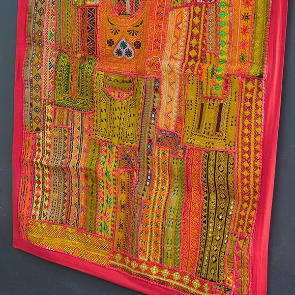 Tenture Murale Brodée Main Indienne - Perles, Sequins, Miroirs - 100x100cm (40"x40") - Art Ethnique
