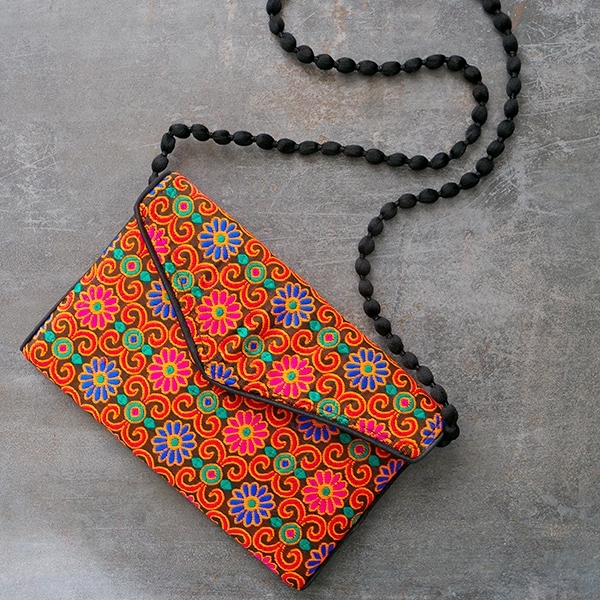 Indian handicraft small handbag Kuch black and orange