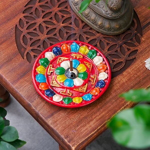 Porte-encens tibétain artisanal en terre cuite Mandala