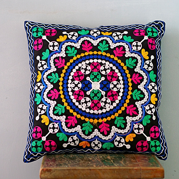 Indian cushion cover embroidered black L40
