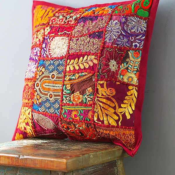Housse de coussin indienne patchwork bordeaux L42