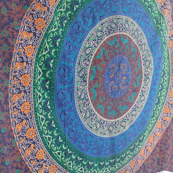 Petit tissu mural mandala tissu bleu sur tissu blanc Tapisserie indienne ou  tenture murale avec dégradé 100% coton commerce équitable -  France