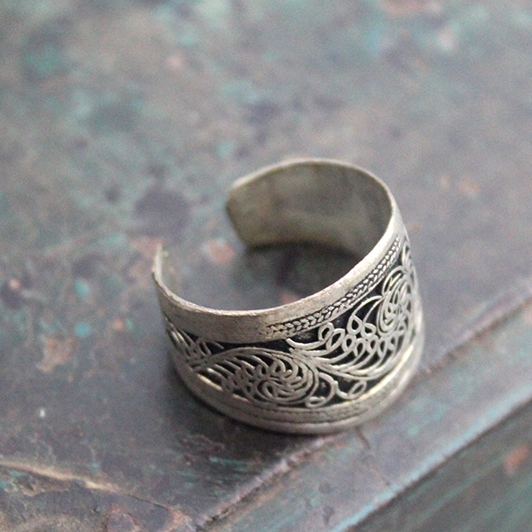 Indian ancient ring adjustable size metal