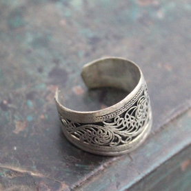 Indian ancient ring adjustable size metal