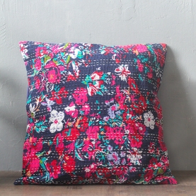 Housse de coussin indienne Kantha bleu marine L40