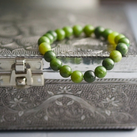 Bracelet with Jade nephrite stones Ø0.8