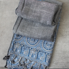 Echarpe indienne en coton réversible bleue et grise