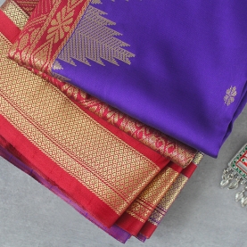 Saree indien bleu et bordeaux