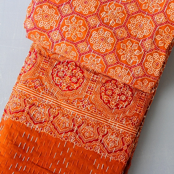 Dessus de lit indien Kantha artisanal marron et bordeaux