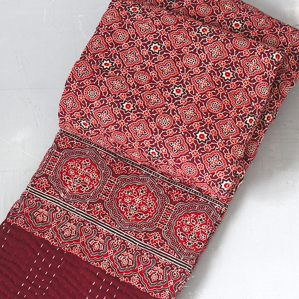 Dessus de lit indien Kantha artisanal bordeaux et beige