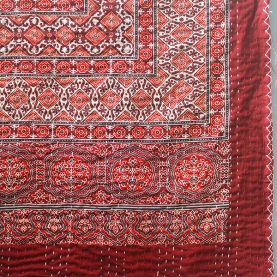 Dessus de lit indien bordeaux et beige