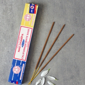 Encens indiens Nag Champa & Sauge blanche 15g