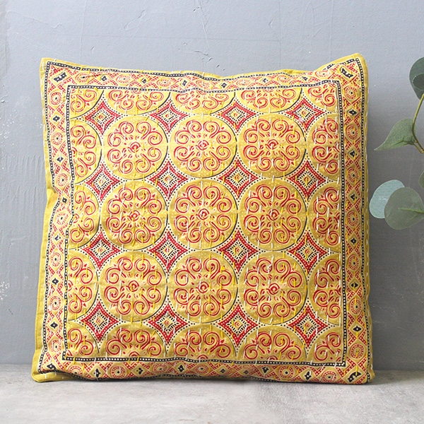 Indian cushion cover Kantha yellow L41