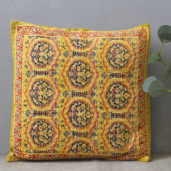 Housse de coussin indienne Kantha jaune L41