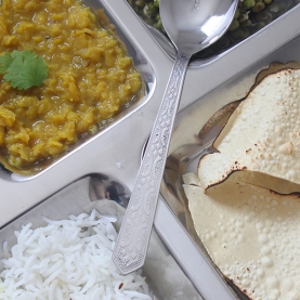 Thali indien avec 5 compartiments