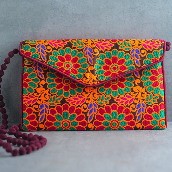 Pochette indienne artisanale Kuch orange et bordeaux