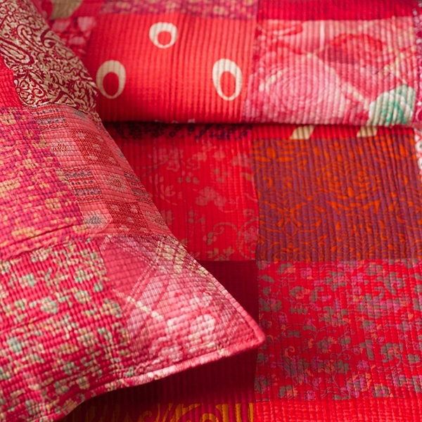 Couvre-lit indien Kantha patchwork avec taies Rouge