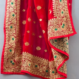 Saree indien brodé complet rouge et doré